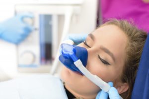 girl with nitrous oxide mask